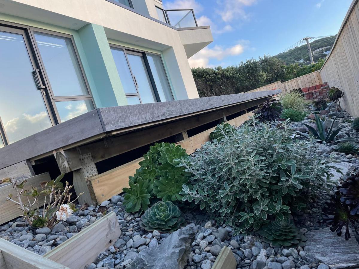 Atahu Bed & Breakfast Porirua Exterior photo