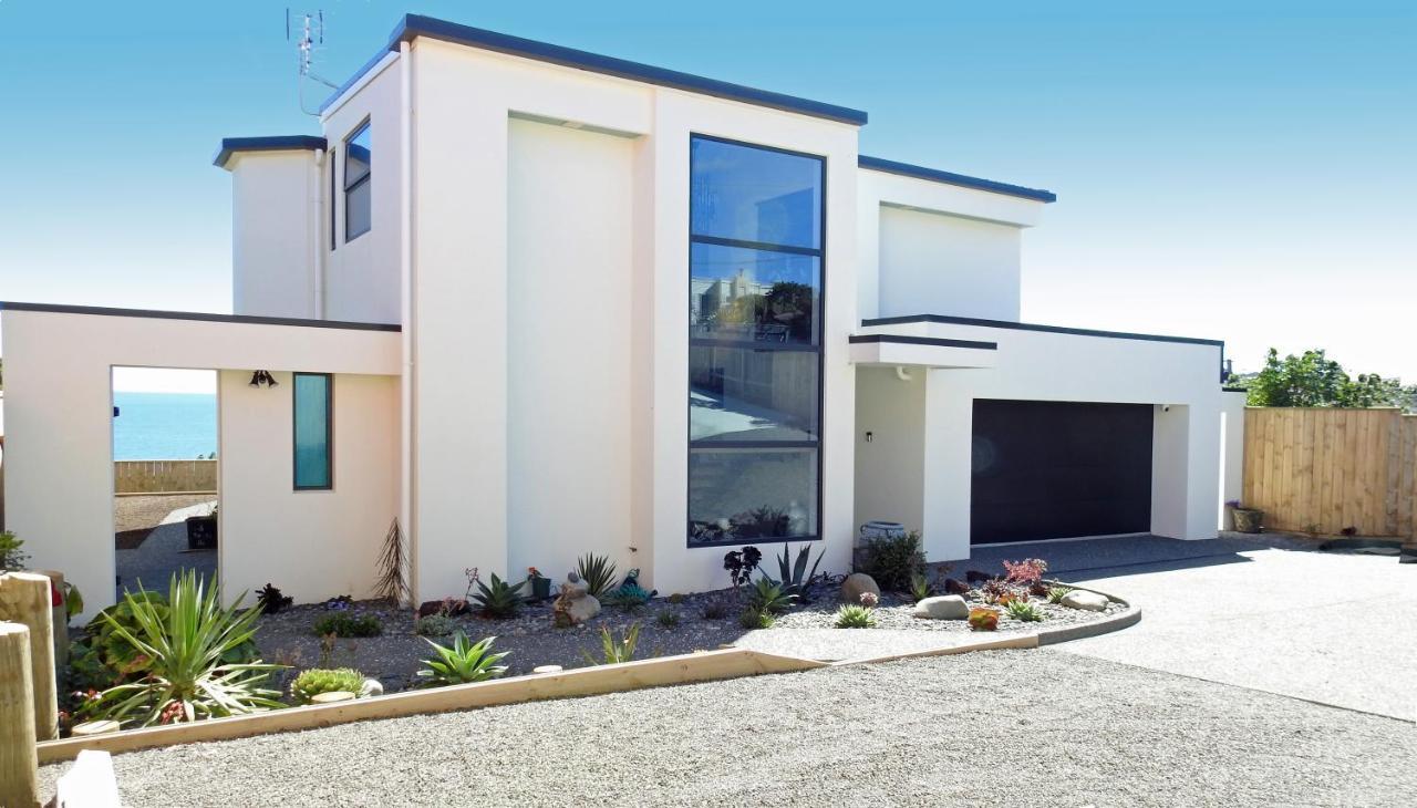 Atahu Bed & Breakfast Porirua Exterior photo