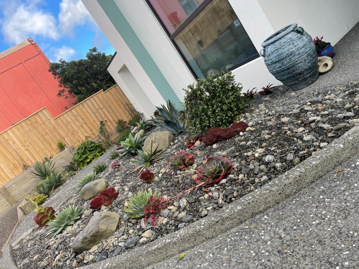 Atahu Bed & Breakfast Porirua Exterior photo