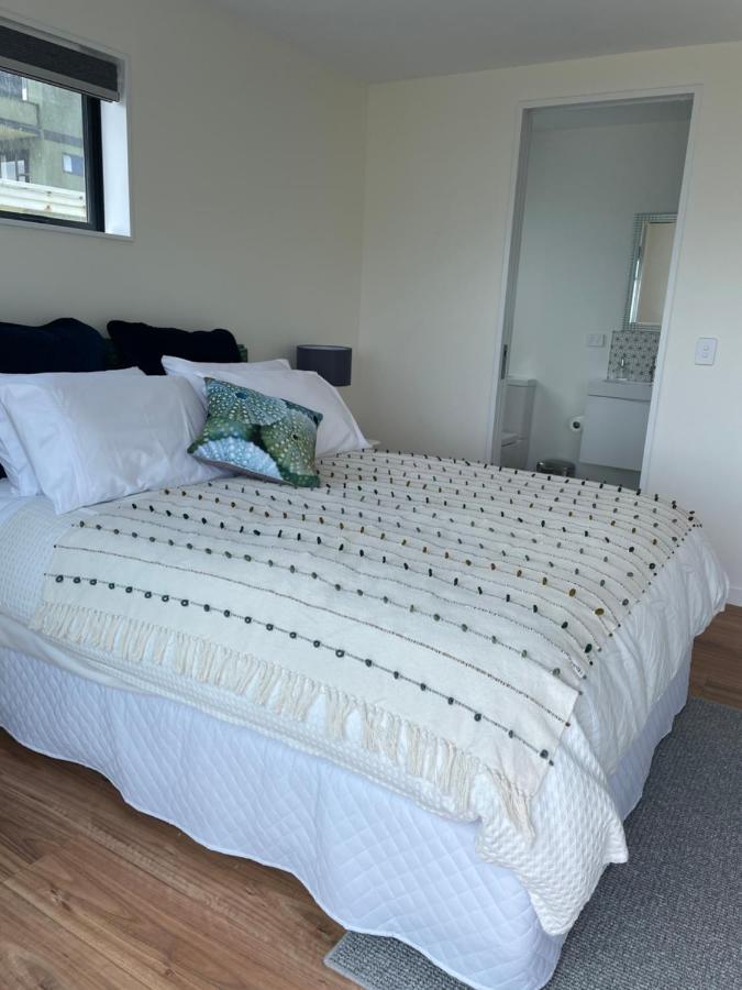 Atahu Bed & Breakfast Porirua Exterior photo