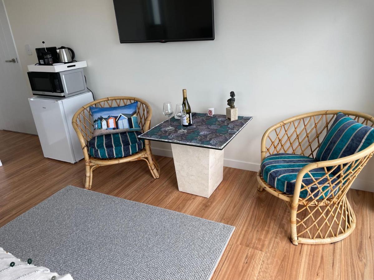 Atahu Bed & Breakfast Porirua Exterior photo